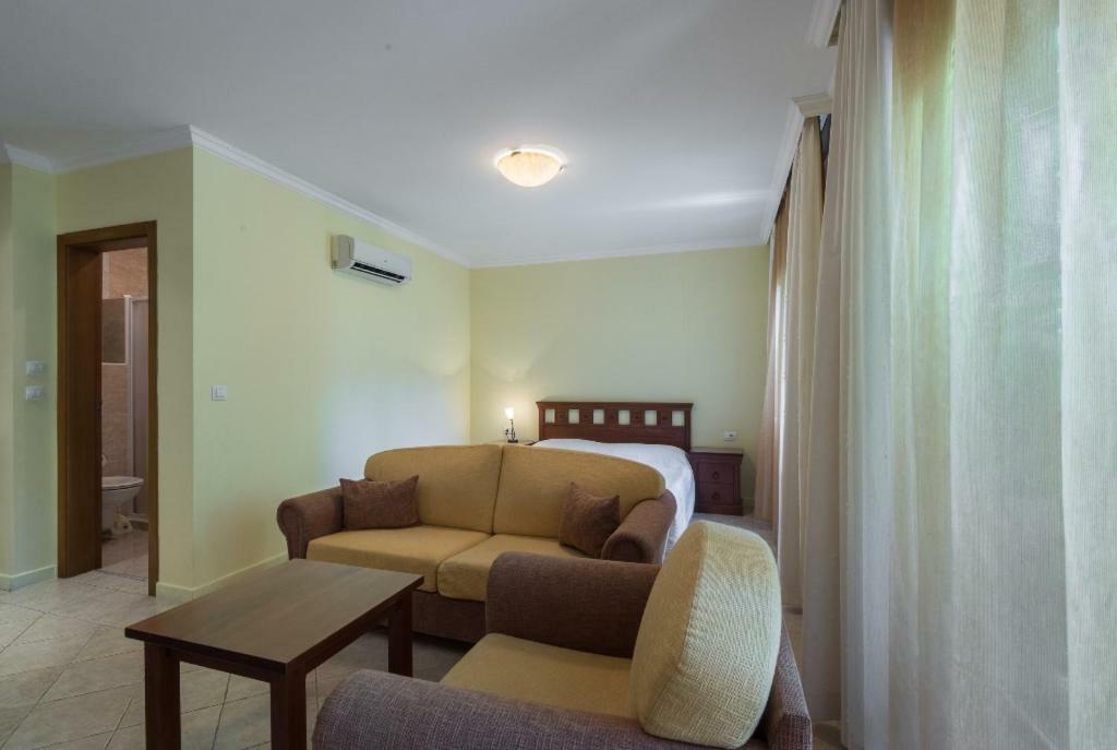 Sozopol Private Apartments St. Marina Buitenkant foto